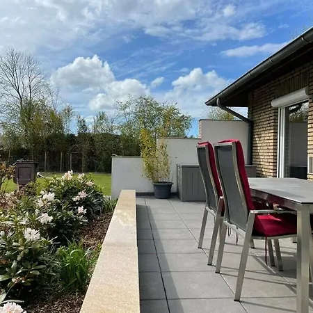 Vakantiehuis Lovely Holiday With Sauna