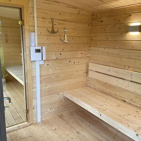 Vakantiehuis Lovely Holiday With Sauna *